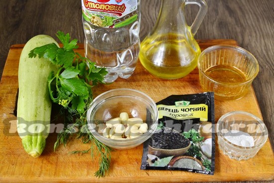 Ингредиенты для приготовления маринованных кабачков