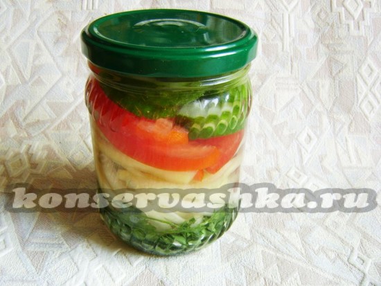 закатываем банки крышками