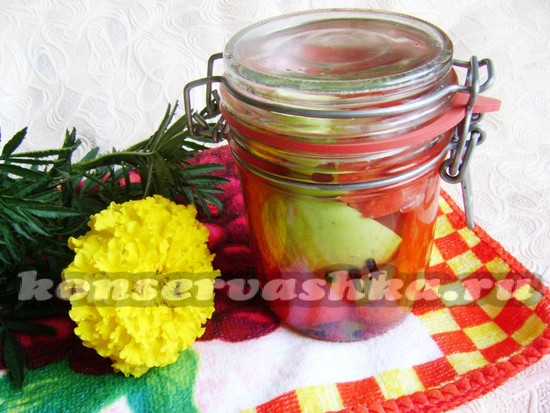 Болгарский перец с яблоками на зиму
