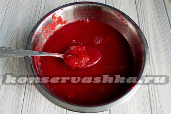 смешиваем пюре с сахаром
