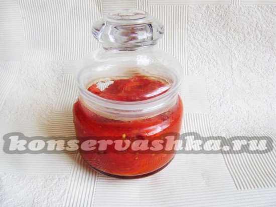 закатываем банки крышками
