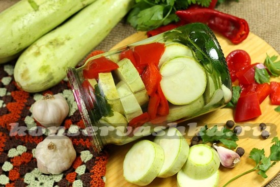 Маринованные кабачки с болгарским перцем на зиму: рецепт с фото