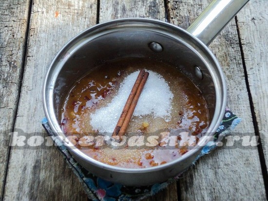 Добавить соль и сахар