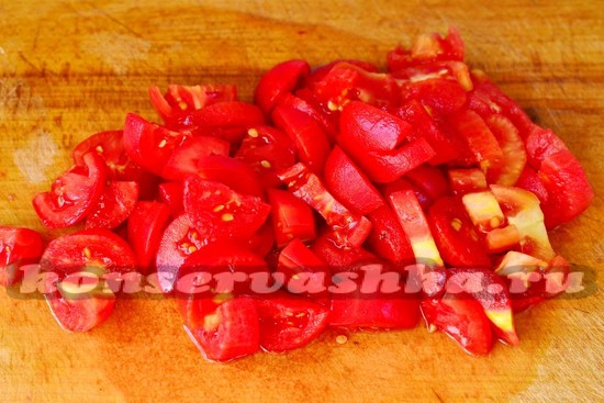 снять кожицу, нарезать кубиками