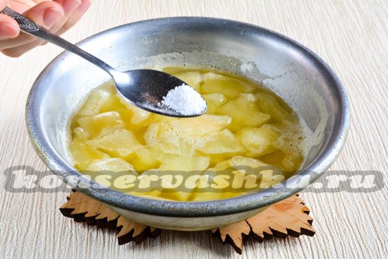 добавить лимонную кислоту