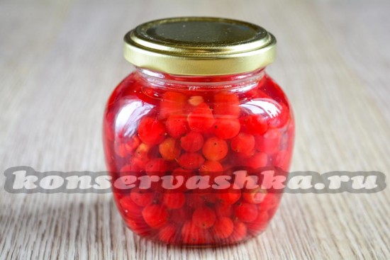 Укупориваем крышками