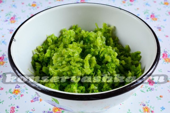 Измельчить на мясорубке