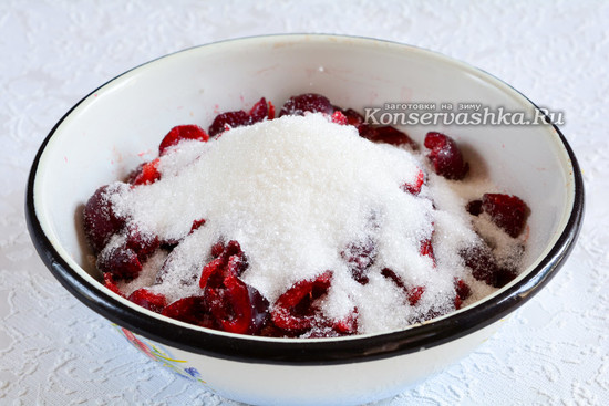 Пересыпать сахаром