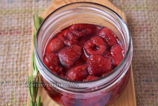 Выкладываем в банки