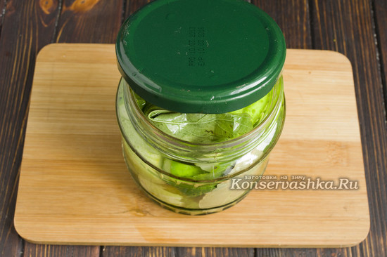 Закупориваю банки