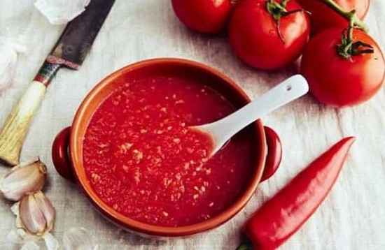 Домашняя аджика с хреном на зиму: самые вкусные рецепты с фото