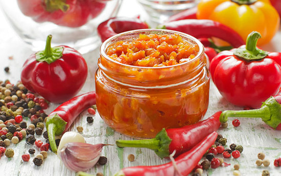 Домашняя аджика с хреном на зиму: самые вкусные рецепты с фото