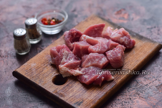 Нарезать мясо