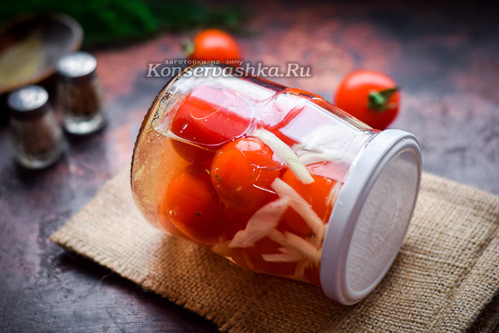 Закупориваю банки