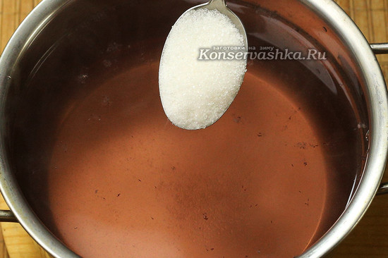 добавляем сахар