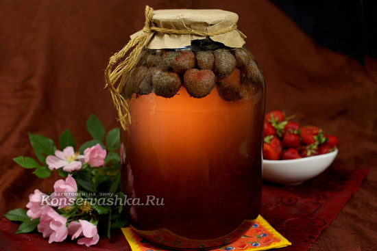компот из клубники на зиму