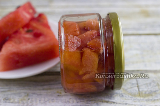 Закупориваю банки