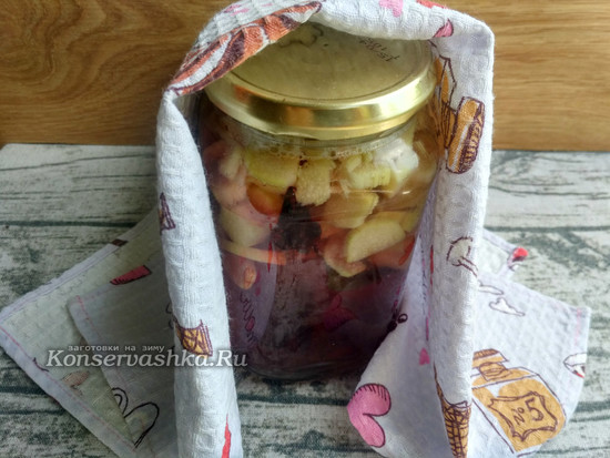 Закупориваю банки