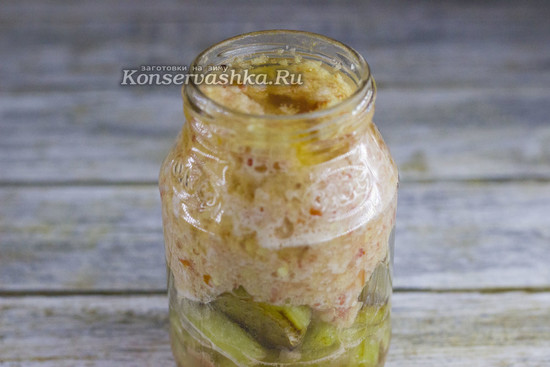 Выкладываем в банки